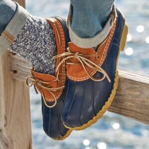 L.L.Bean Women's SZ 9M Bean Boots, Rubber Mocs Tan Bright Navy Runs 1 SZ LG